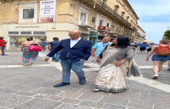 High Commissioner Mrs. Gloria Gangte accompanied Mayor Alfred Zammit for a short stroll through historic Valletta.